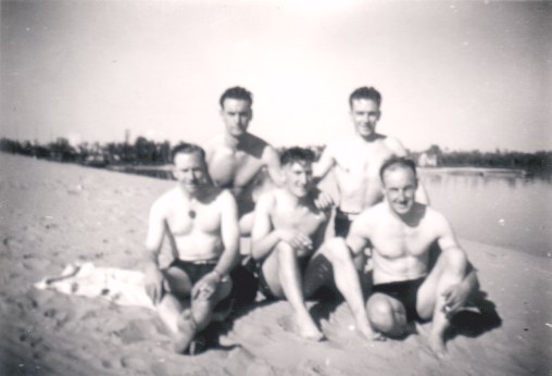 Maaten Bagush Boys on beach Sgt Walker & Sgt Brett & others 3rd may 1941